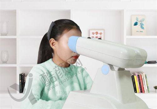 三、深圳佰视佳眼科医院医生介绍: