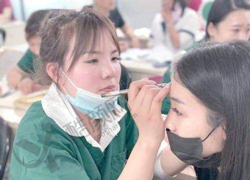 上海薇琳医疗美容卜双燕医生玻尿酸注射怎么样？