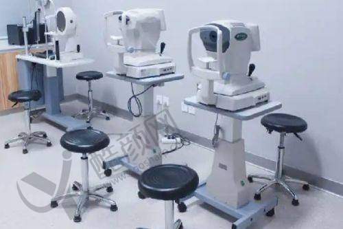 三、重庆华厦渝州眼科医院是国有还是私立？